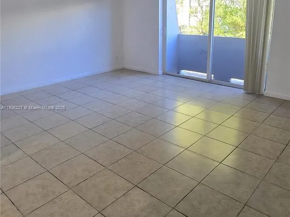 11150 SW 196th St APT 409, Miami, FL 33157