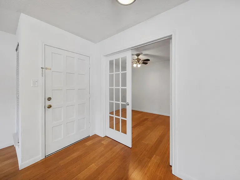 1223 Bramblebury Dr — Photo 5