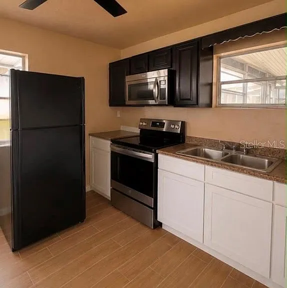 1718 Kentucky Ave — Photo 3