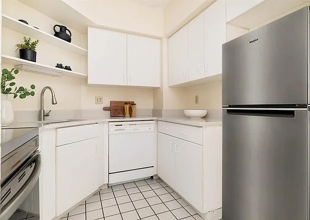 135 Pleasant St #605 — Photo 8