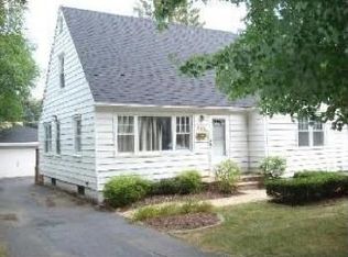 336 N Wright St, Naperville, IL 60540