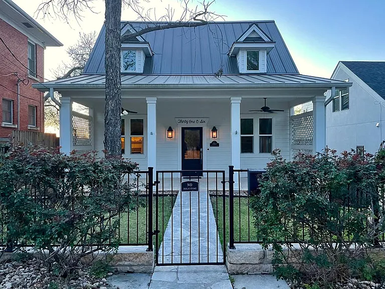 3106 Grandview St — Photo 1