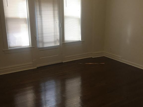 5th image of 6832 W Wrightwood Ave
