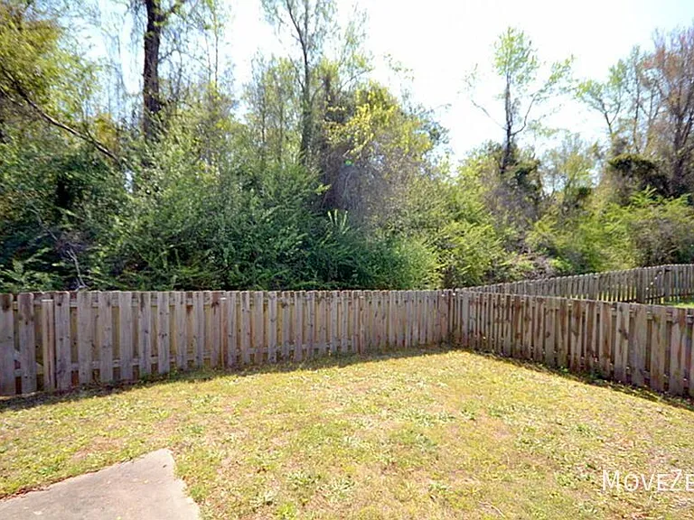 1718 Heatherstone Ln — Photo 15