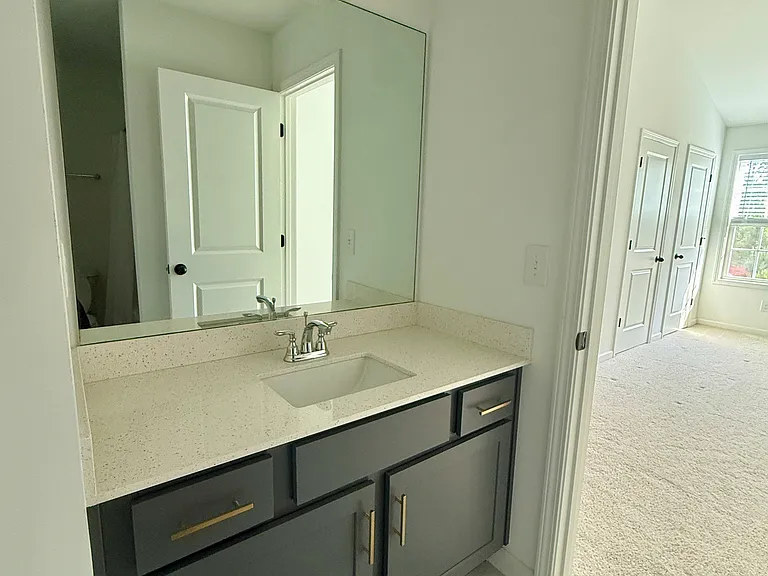 Jack-and-Jill bathroom between Bedrooms 2 and 3