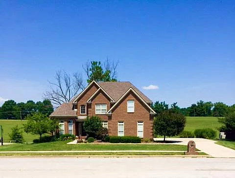 413 Fairholme Way photo 1