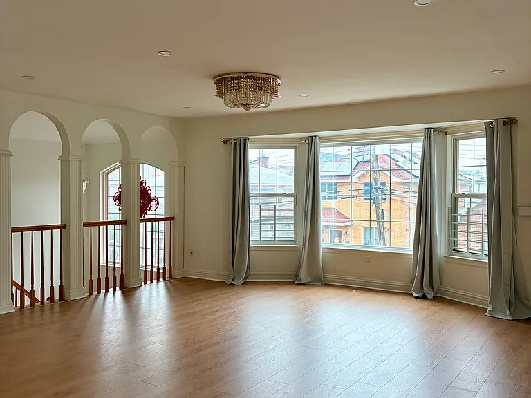 4640 Union St #2 — Photo 4