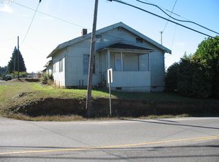 982 D St, Coos Bay, OR 97420