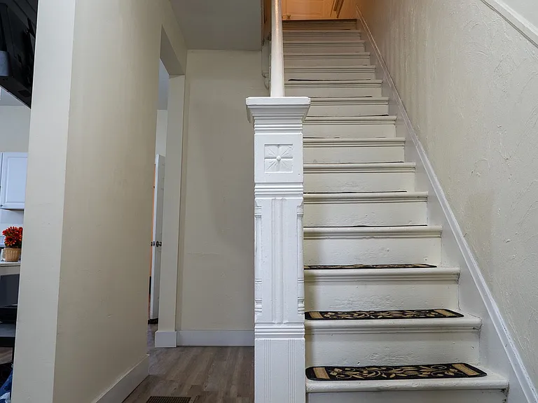 26 Allen St #1 — Photo 11