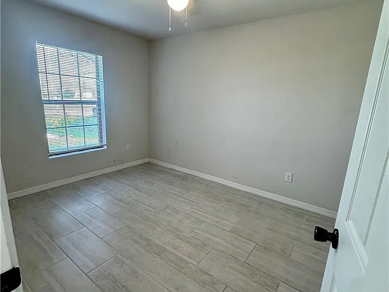 3310 NW 17th Ln — Photo 13