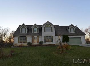 1233 E Munger Rd, Tecumseh, MI 49286