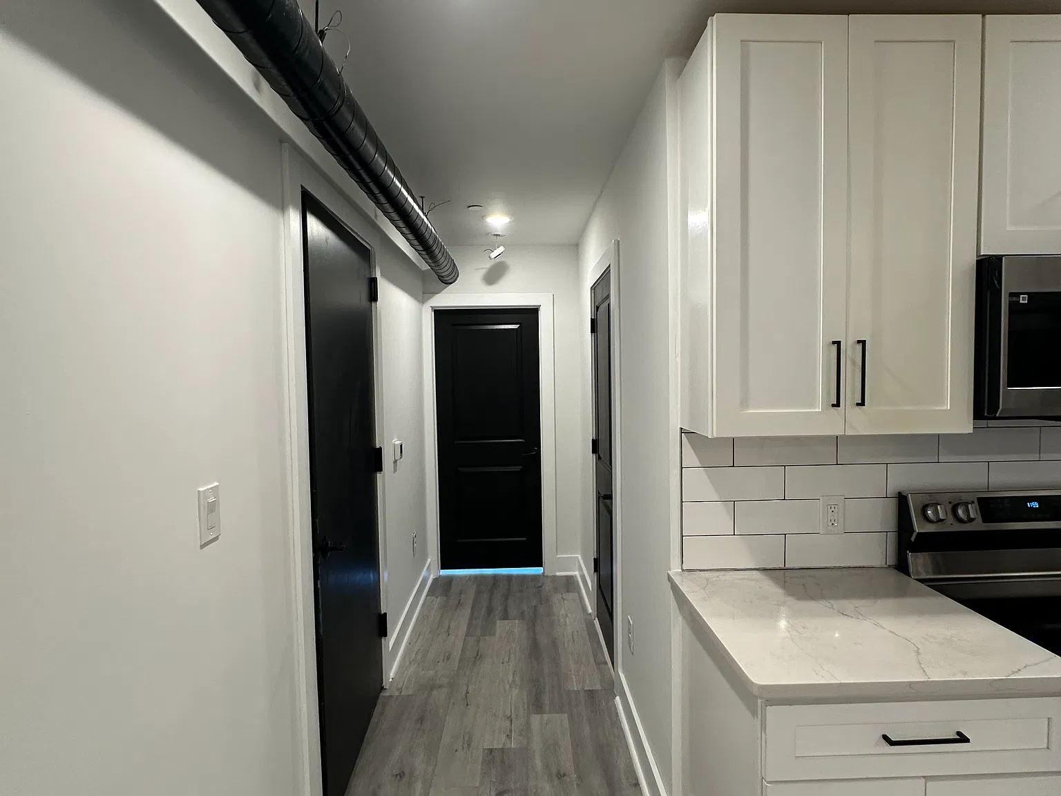 1 bed, 800 sqft, $1,300 — Photo 2