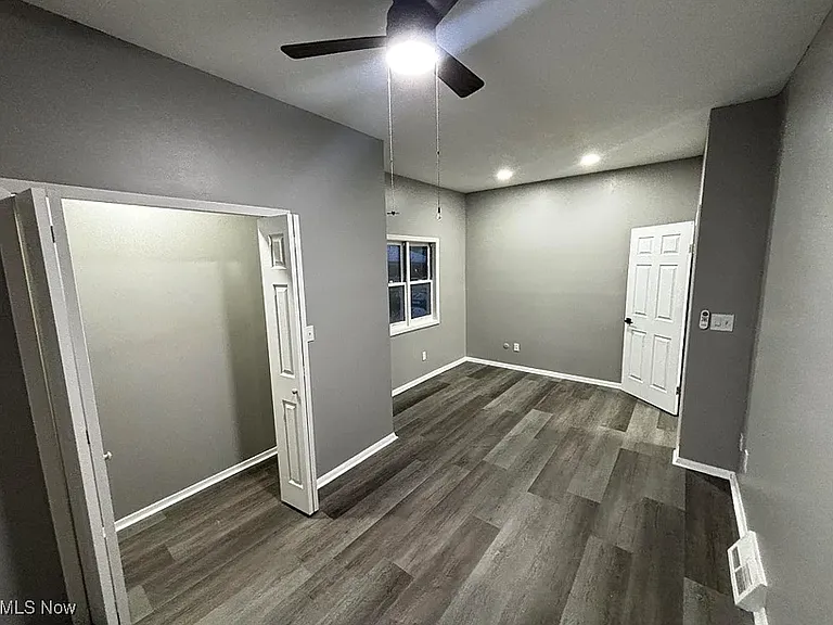 11824 Geraldine Ave — Photo 13