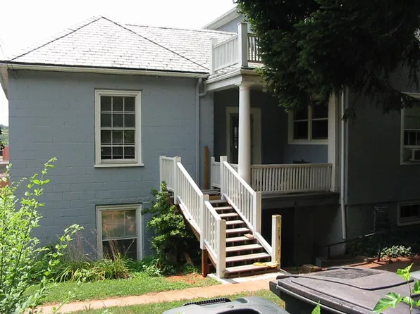 33 University Circle, 33 University Cir #3, Charlottesville, VA 22903