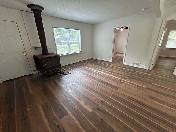 5th image of 2544 Park Rd
