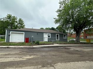 419 S 20th St, Lexington, MO 64067