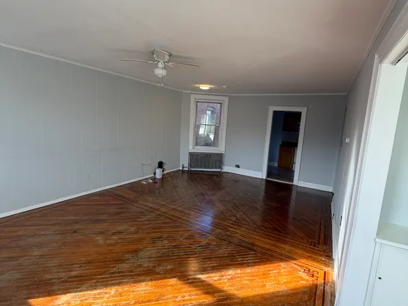 (undisclosed Address), Jamaica, NY 11432