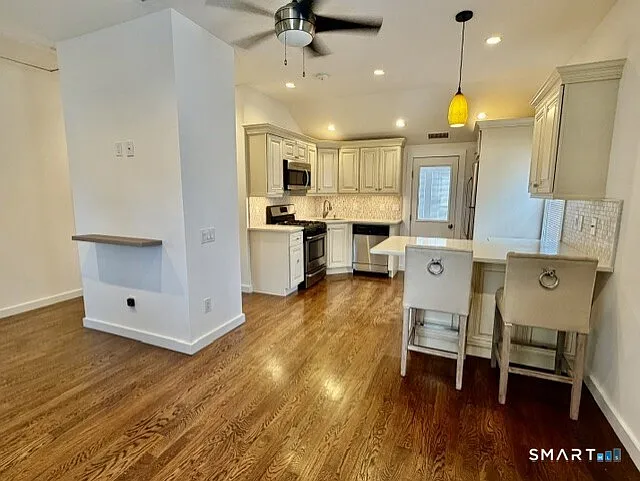 10 Wells Ave #B — Photo 10