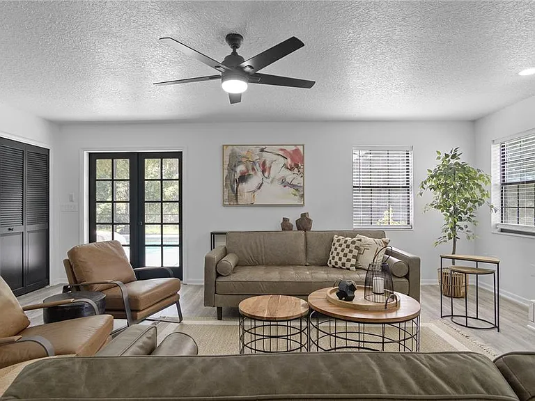 2540 Albany Dr — Photo 36