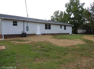 7702 Landis Dr, Browns Summit, NC 27214