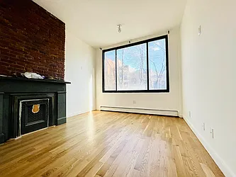 Rented by Nolita Group
