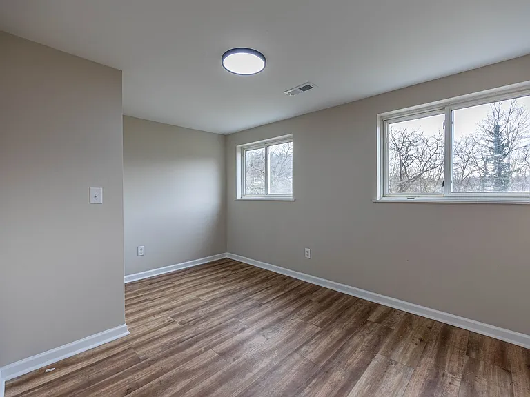 106 Blythe Rd — Photo 14