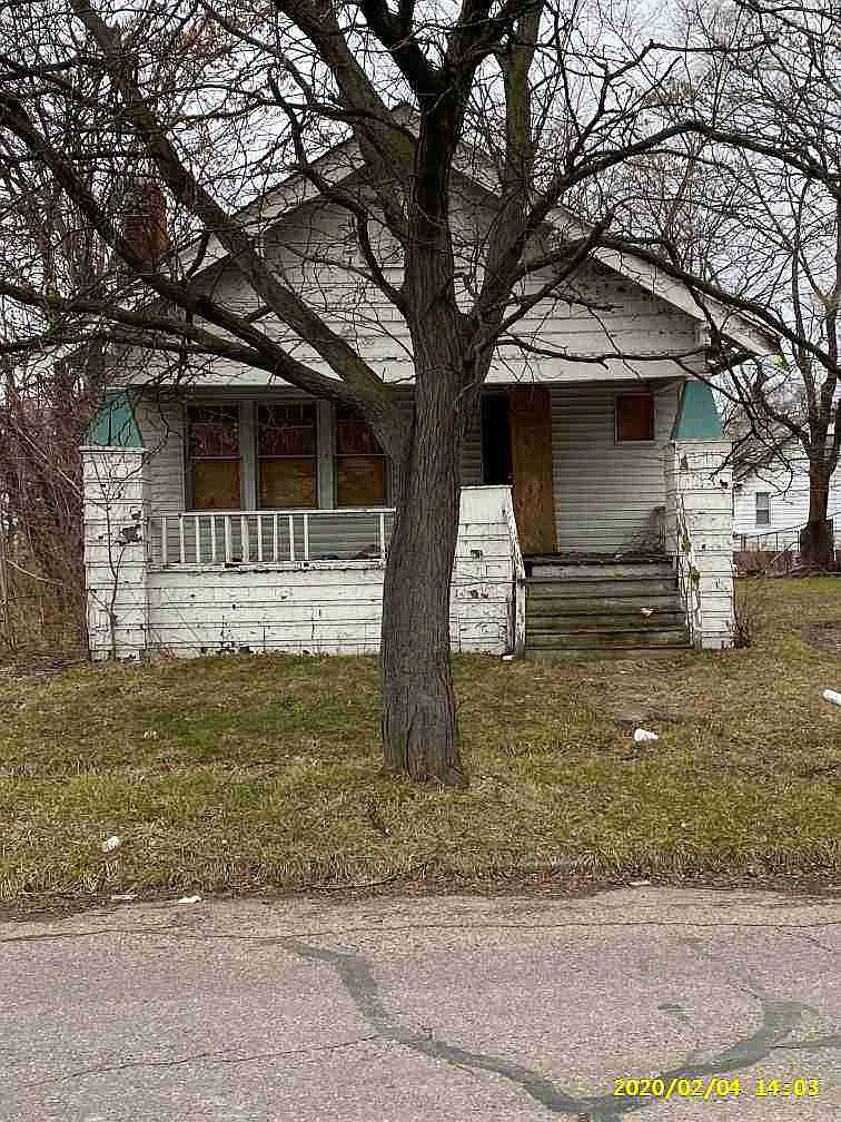 12105 Roselawn St photo 1