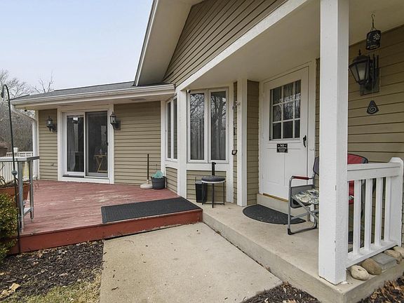 3rd image of 9880 West Puetz ROAD #9882