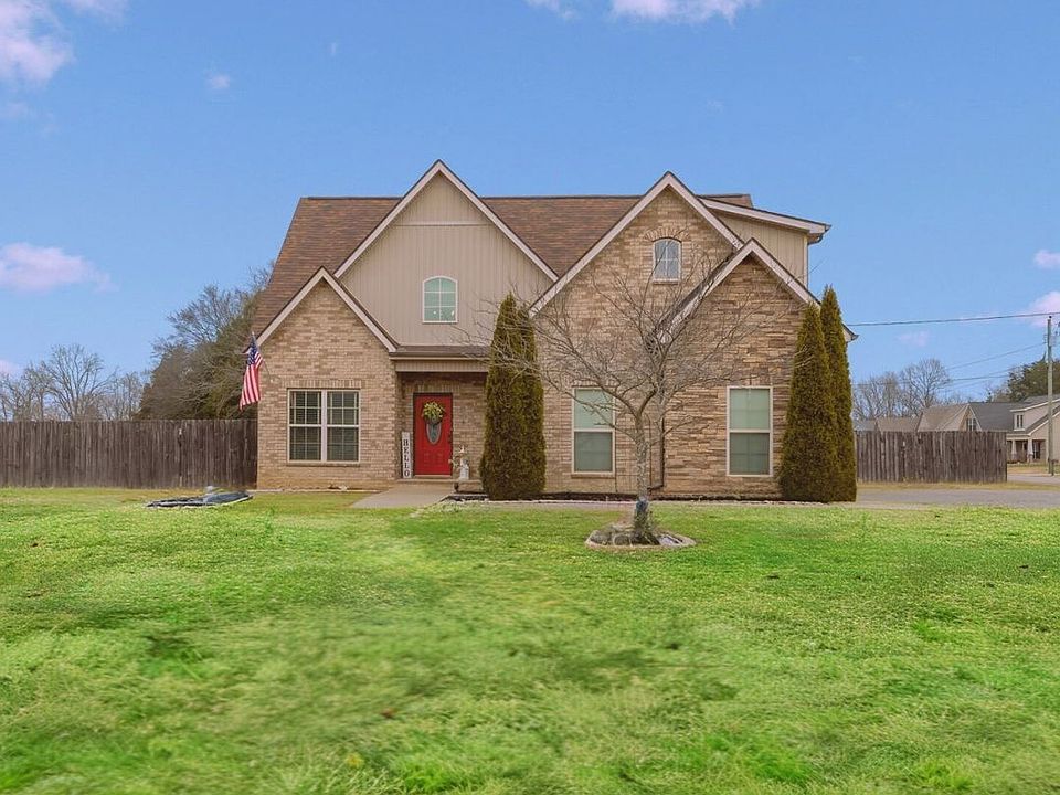 1st image of 904 Winding Branch Dr