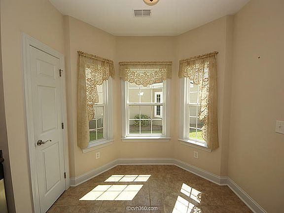 4th image of 9132 Woodcreek Ct