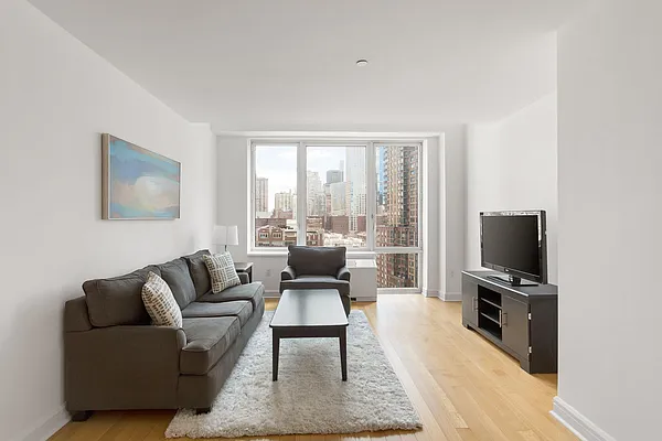 Rented by BLU Real Estate | media 2