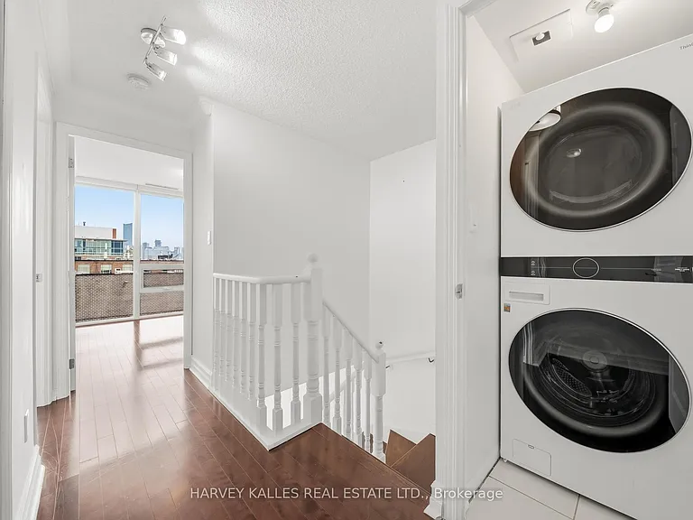 308 Palmerston Ave #Penthouse 14 — Photo 31