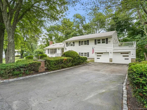 6 Marsh Road, Easton, CT 06612