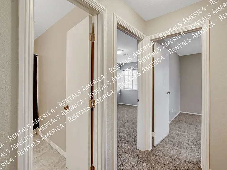 319 Simon Bolivar Dr — Photo 23