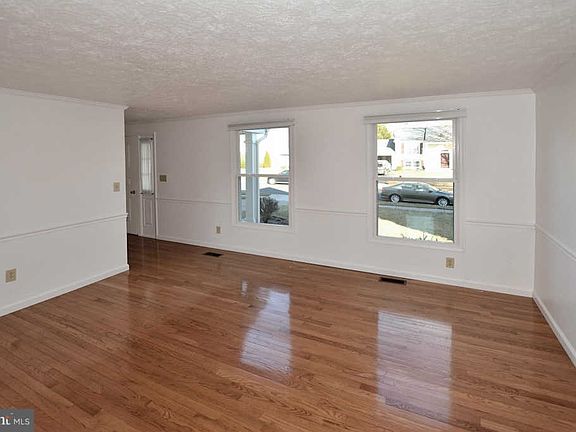 5th image of 3808 Beech Down Dr