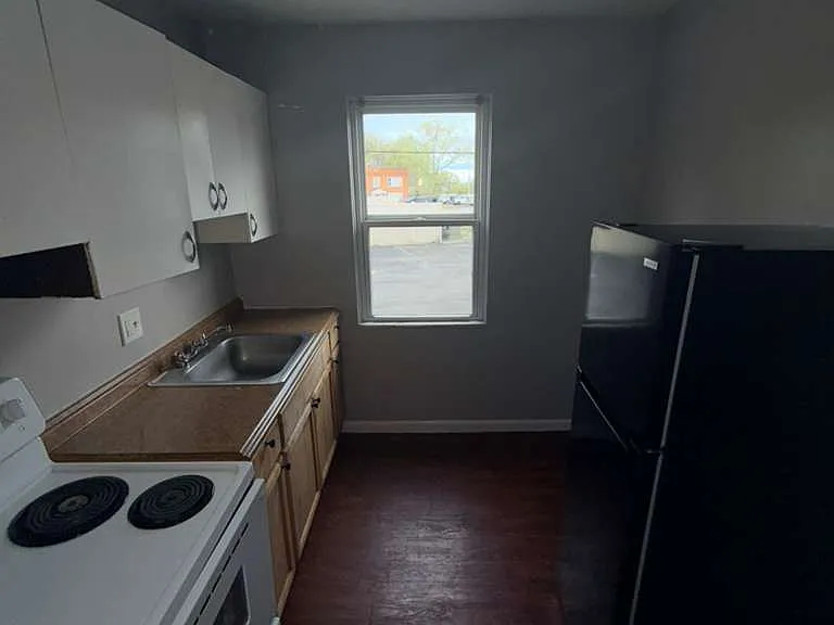1500 Superior Ave E #1A — Photo 4