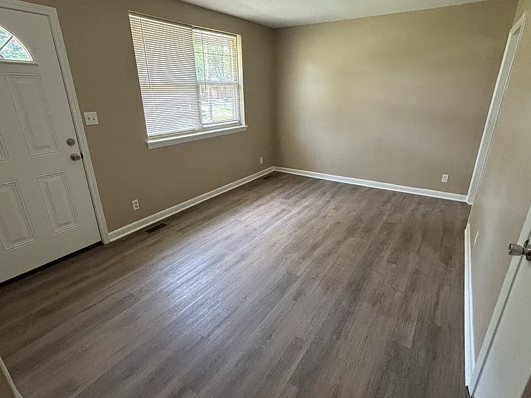 2227 Stokes Rd — Photo 5
