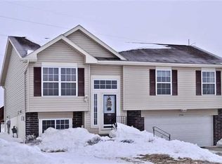 17914 Gertrude Cir, Omaha, NE 68136