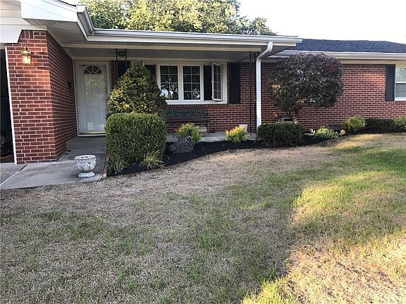 3rd image of 1416 Denver Dr