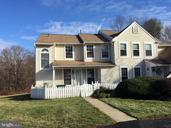 647 Croft Dr, Southampton, PA 18966