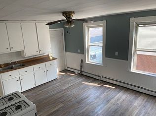 22 Dean St, Woonsocket, RI 02895