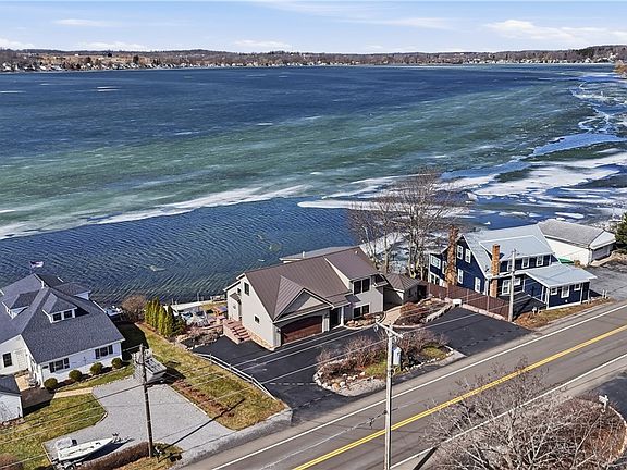 4th image of 4102 E Lake Rd