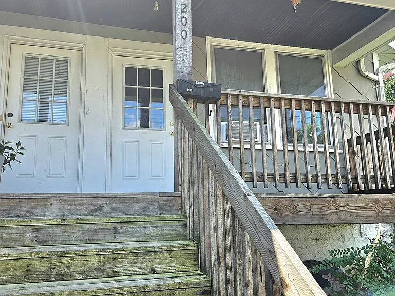 200 E Etta Ave — Photo 2