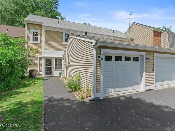 10 Willard Drive, Clifton Park, NY 12065