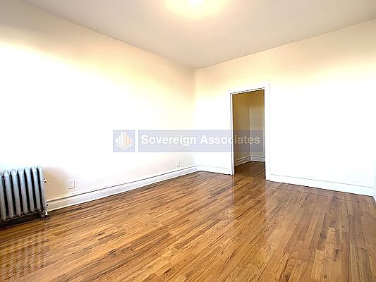 5th image of 540 Fort Washington Ave APT 2F