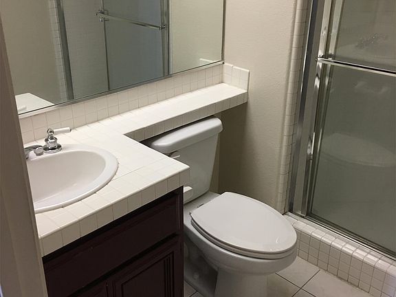 4th image of 2670 Kennedy Dr