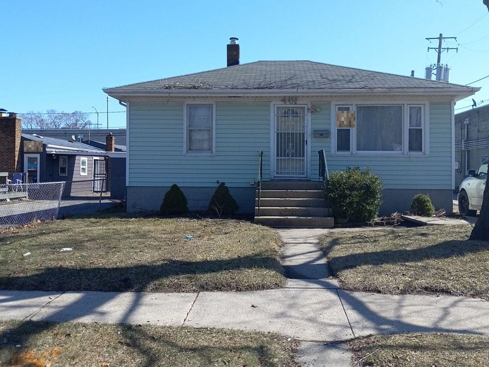 1st image of 461 Greenbay Ave