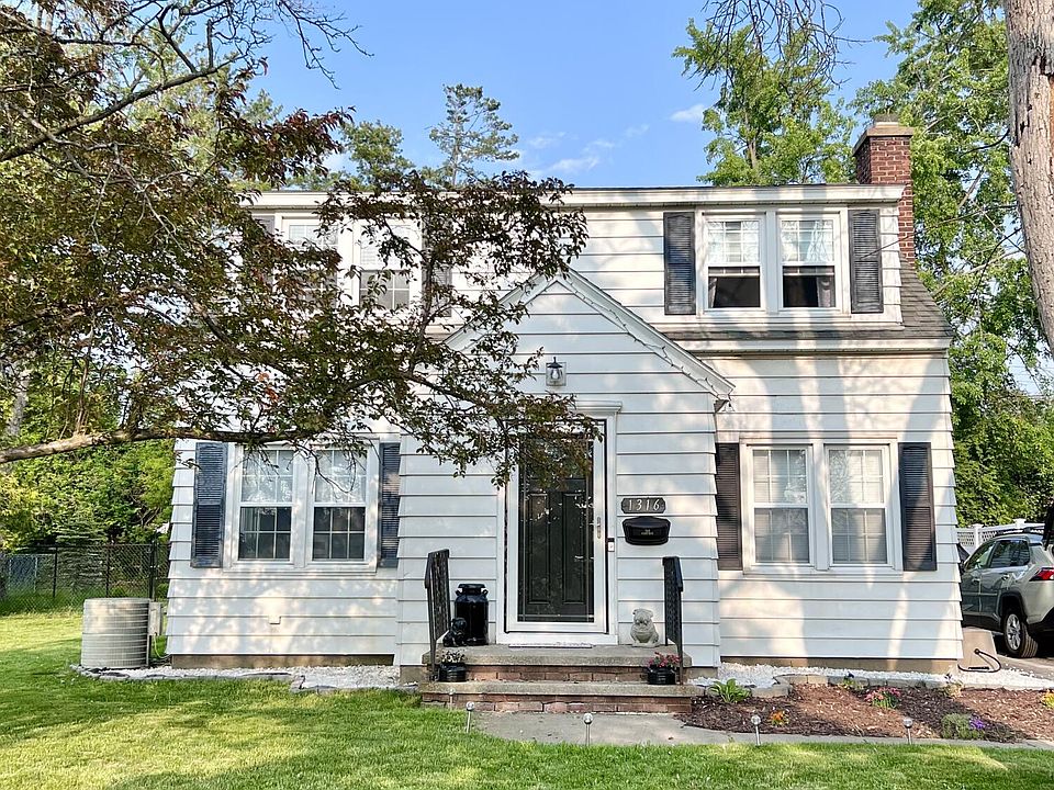 1316 McClellan Street, Schenectady, NY 12309 Zillow