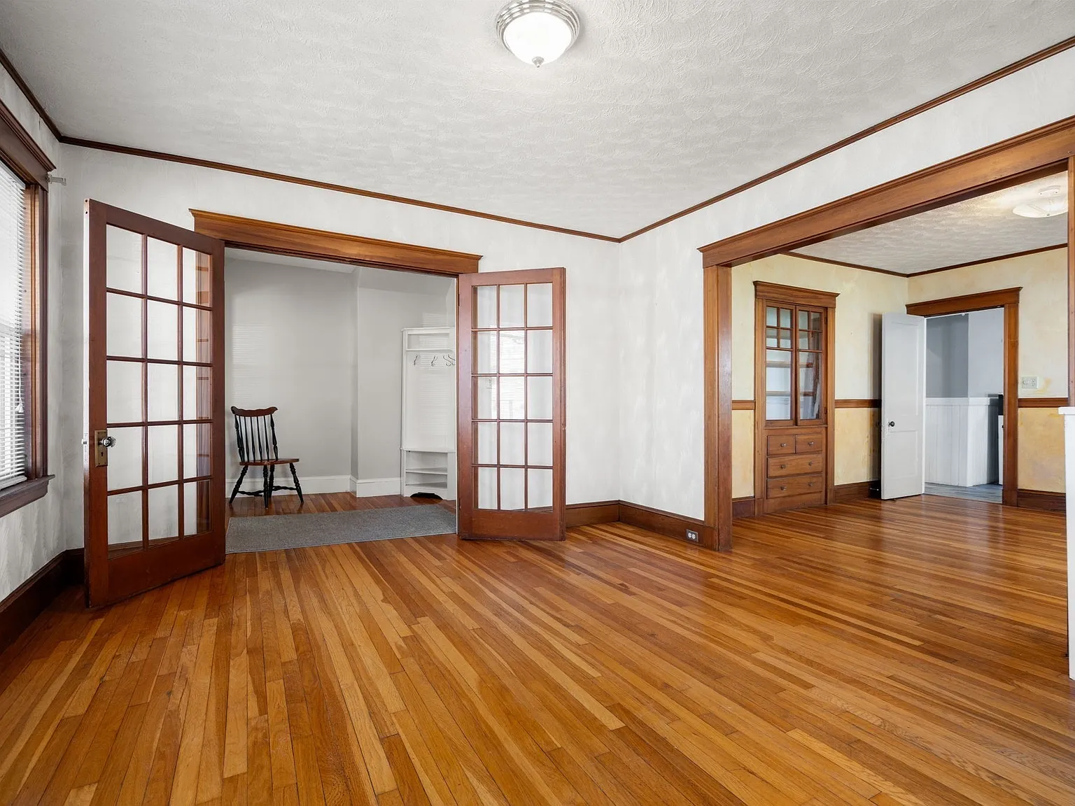 2 bed, 1256 sqft, $3,000 — Photo 2