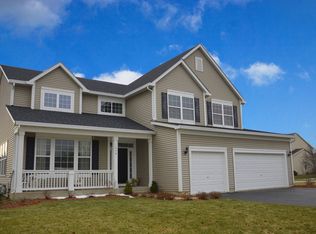 1779 Prairie Ridge Cir, Lindenhurst, IL 60046